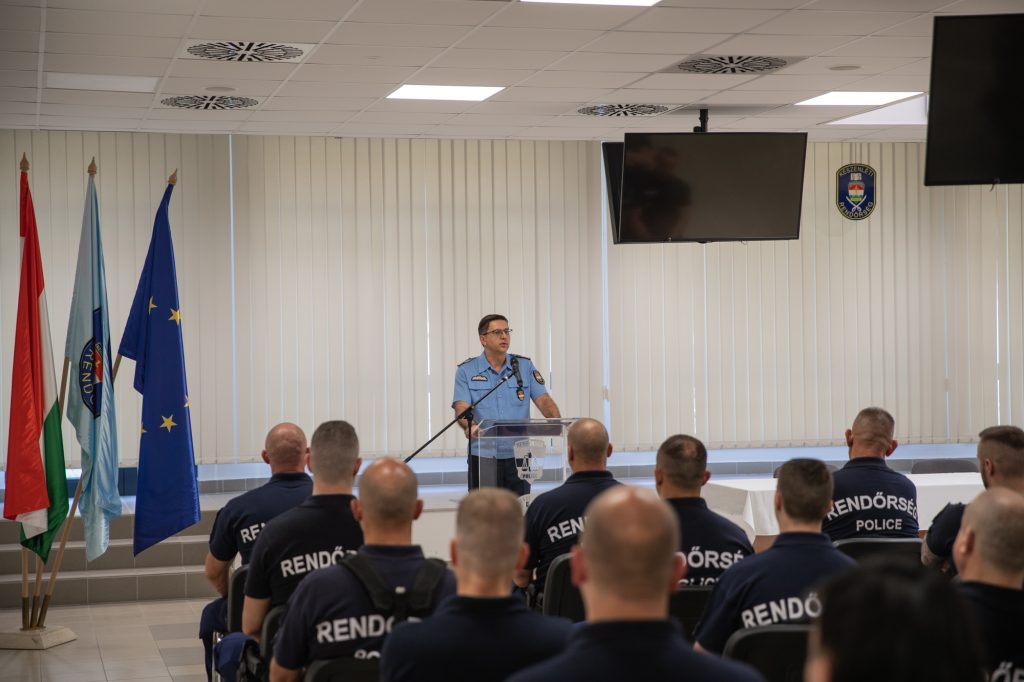 Još jedan kontigent od 28 mađarskih policajaca krenuo u Srbiju