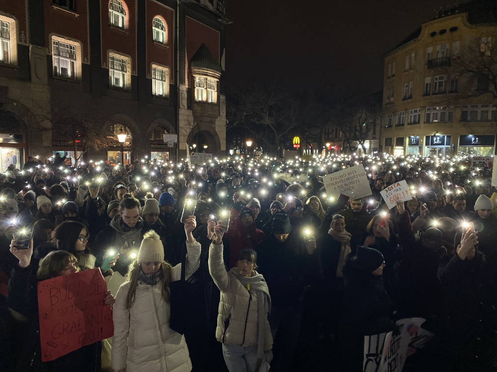 Do sada najbrojniji skup studenata i građana u Subotici: Mladi pozvali sve škole da stupe u štrajk! (FOTO-VIDEO)